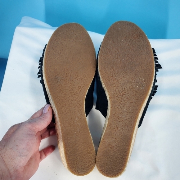 UGG black suede fringe wedge sandals 10 - Picture 12 of 15